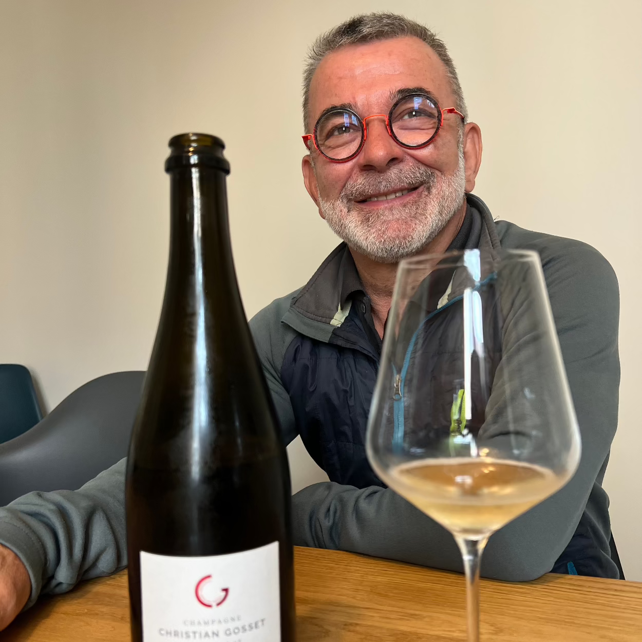 Christian Gosset med champagne A05