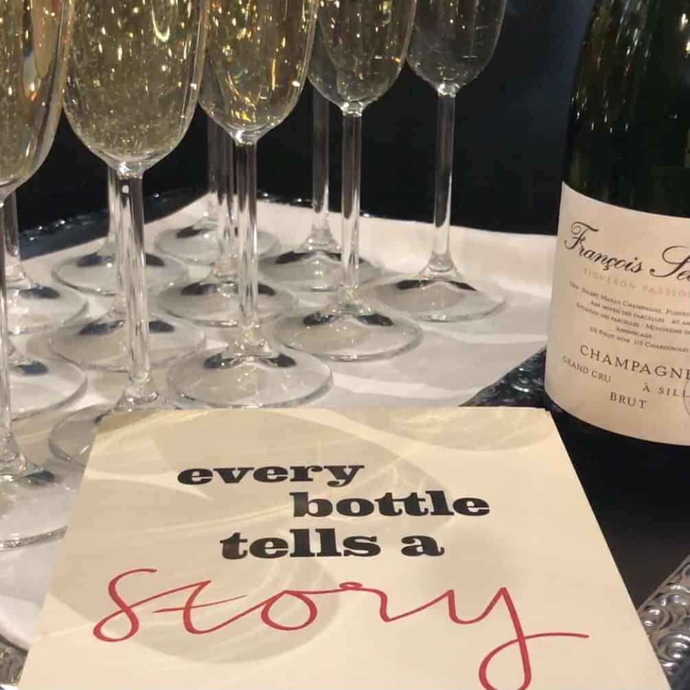 Champagnesmagning på Torvets i Hillerød 4. december, 2025