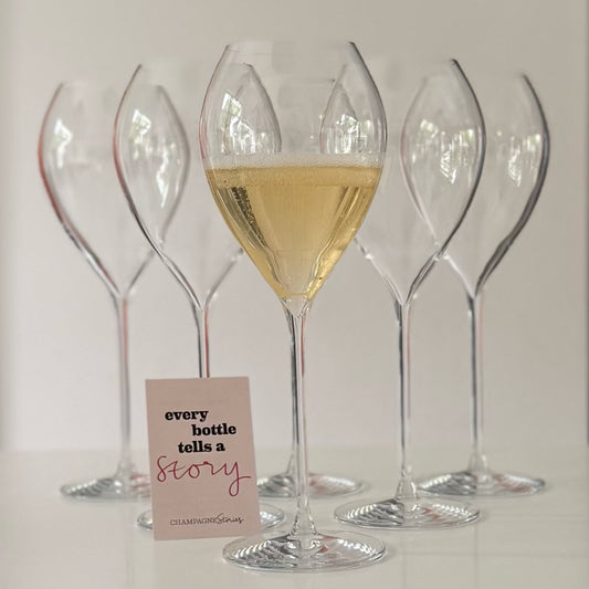 Lehmann Grand Jamesse 40cl champagneglas 6 stk - 1 glas med champagne, visitkort fra Champagne Stories med teksten " Every bottle tells a story"